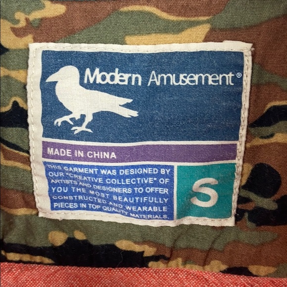 Modern Amusement Button Up Top - Picture 5 of 6